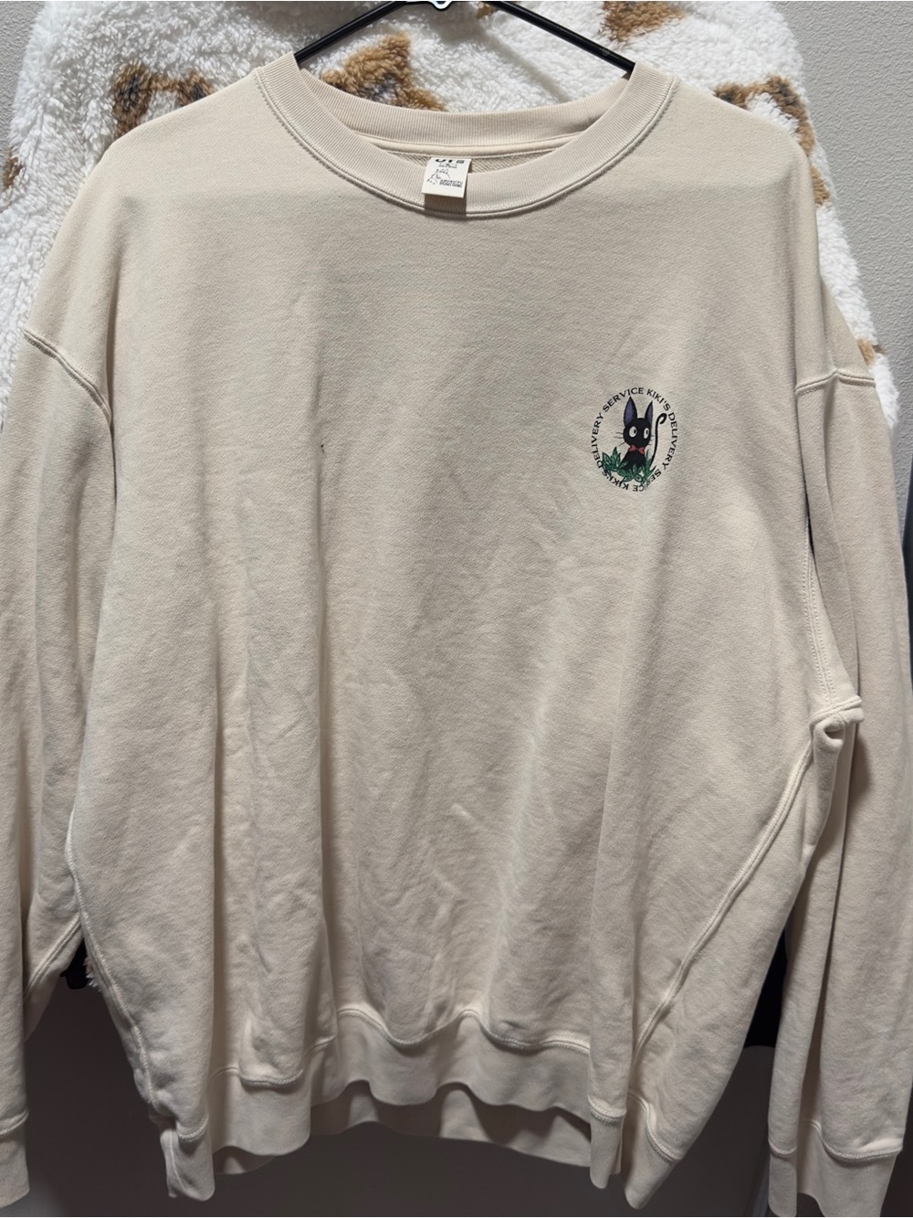 Uniqlo X Studio Ghibli ‘Kiki’s Delivery Service’ (Cream/Off White) - XL